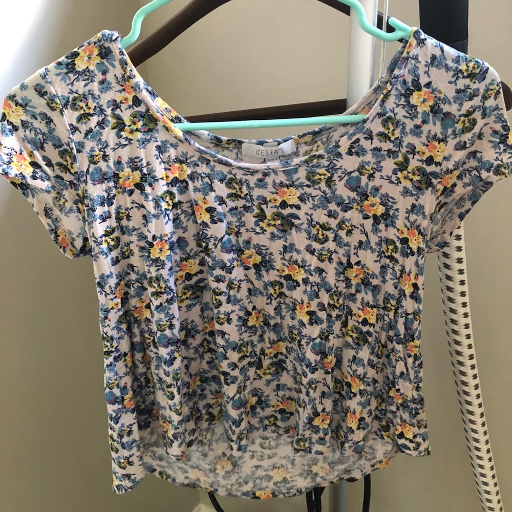 Soft flowery short leave